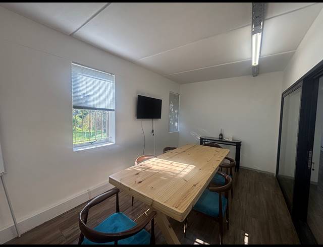 103M² OFFICE TO LET IN FIRGROVE